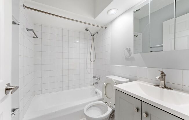1 bed, 1 bath, 525 sqft, $1,800, Unit 540