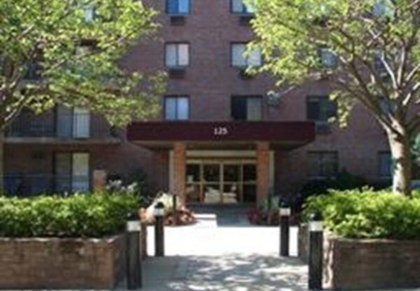 125 Pleasant St