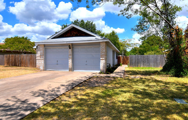 813 PRIMROSE LN