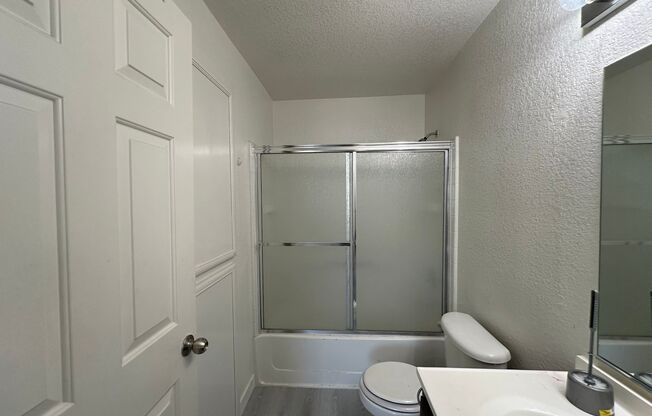 3 beds, 2 baths, $1,345, Unit # 2154