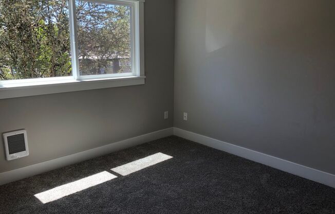 1 bed, 1 bath, $1,395, Unit 15