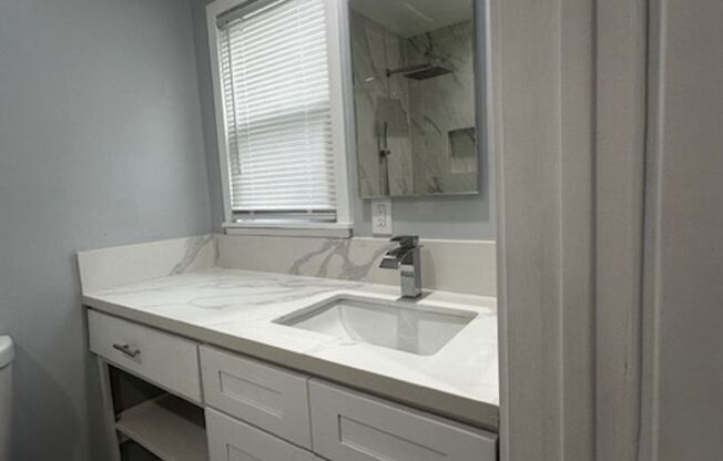 Studio, 1 bath, 395 sqft, $1,700, Unit 109