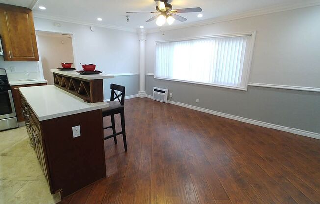 2 beds, 2 baths, 940 sqft, $2,895, Unit 406