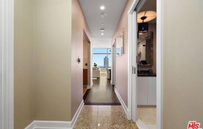 1 bed, 1.8 baths, 1,160 sqft, $6,900, Unit 32G