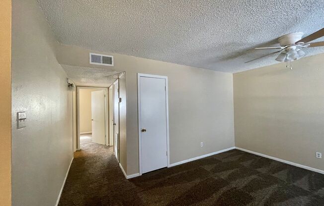 2 beds, 1 bath, 912 sqft, $735, Unit West Terrace 39 (Downstairs)-VACANT