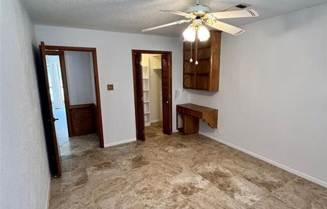 4 beds, 2.5 baths, $2,500