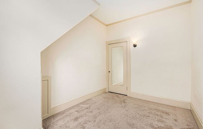 2 beds, 1 bath, $2,800, Unit 1236 Sherman St. #3 - LU