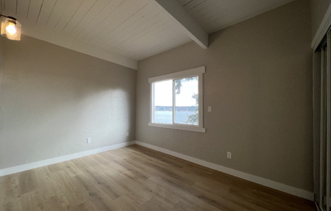 820 S SMT AVE