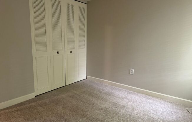 1 bed, 1 bath, 600 sqft, $1,275, Unit 270