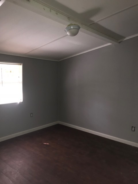 2 beds, 1 bath, 1,200 sqft, $775, Unit B