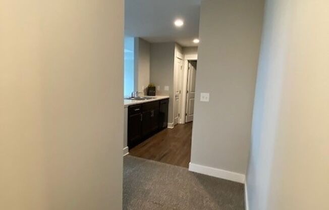 2 beds, 2 baths, 1,284 sqft, $2,171, Unit 2105-201