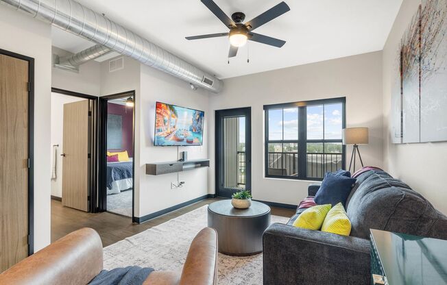 2 beds, 1 bath, 839 sqft, $1,460, Unit #304