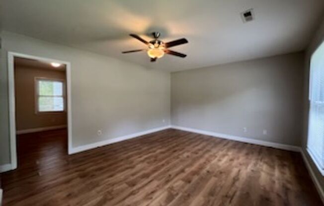 3 beds, 1.5 baths, $1,425