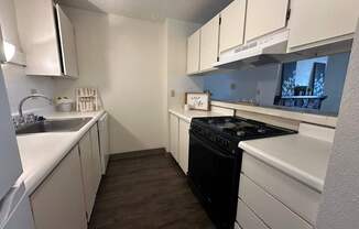Clearwater Square Apartments in Kennewick, Washington Kitchen