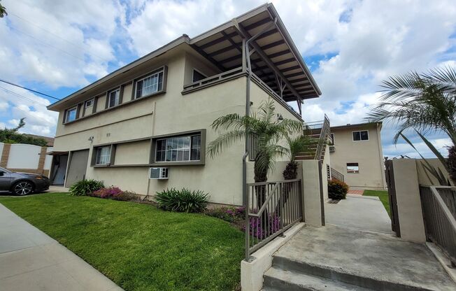 Upstairs Vacancy in West La Habra!