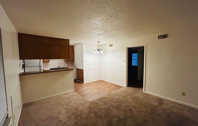 2 beds, 1 bath, 745 sqft, $995, Unit 202