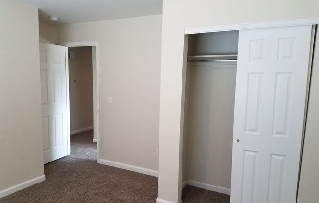 3 beds, 2 baths, 930 sqft, $1,200, Unit Apt A