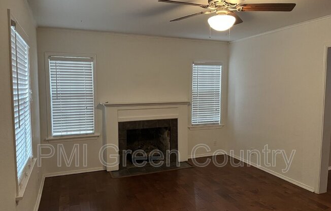2803 E 1st Pl