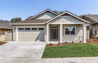 Newer three bed, 2 bath Craftsman Style home in East Medford | Available Now