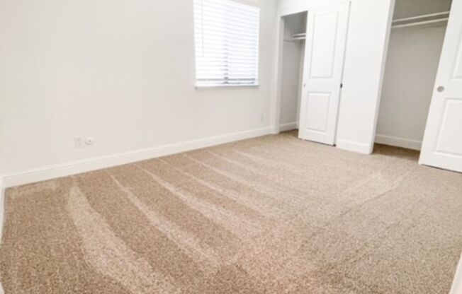 2 beds, 1 bath, 900 sqft, $1,665, Unit 1710-202