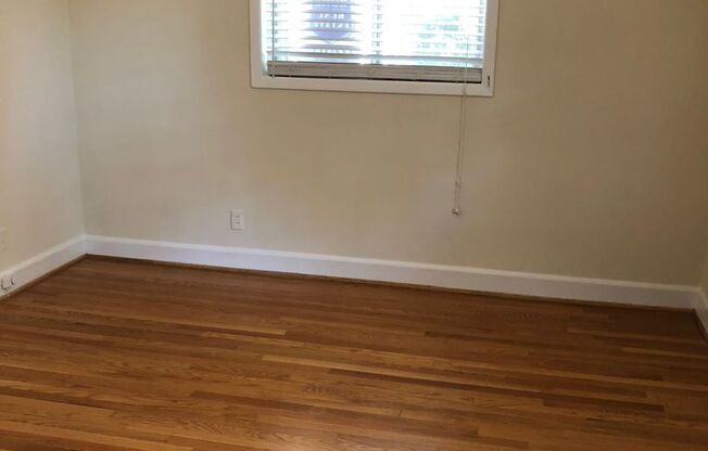 1 bed, 1 bath, $895, Unit 3