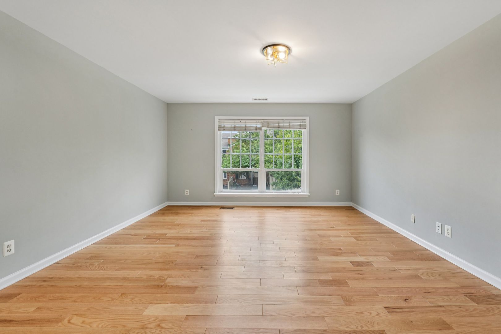 Welcome to the newly renovated 1473-B N Van Dorn St!
