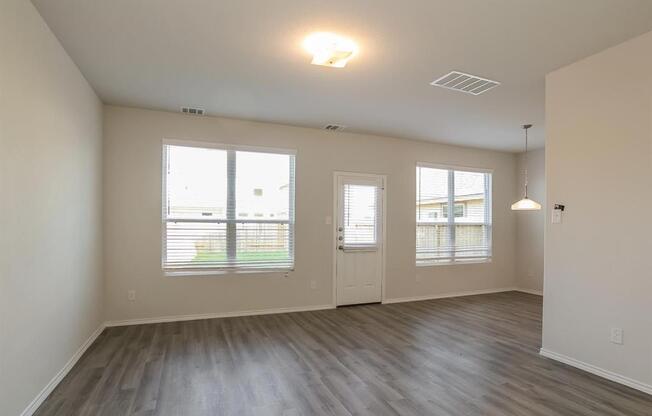 927 IMPERIAL HTS DR