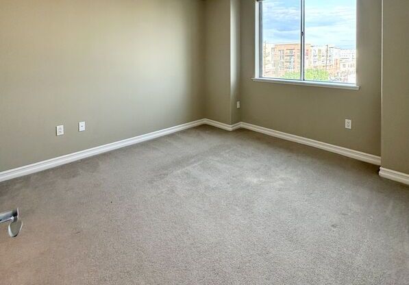 2 beds, 2 baths, 1,290 sqft, $3,700, Unit 439