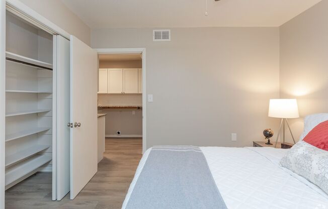 1 bed, 1 bath, 616 sqft, $878, Unit 35