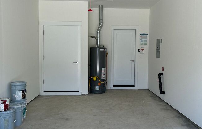 2 beds, 2 baths, 1,089 sqft, $2,295, Unit SFR 927 - 20689