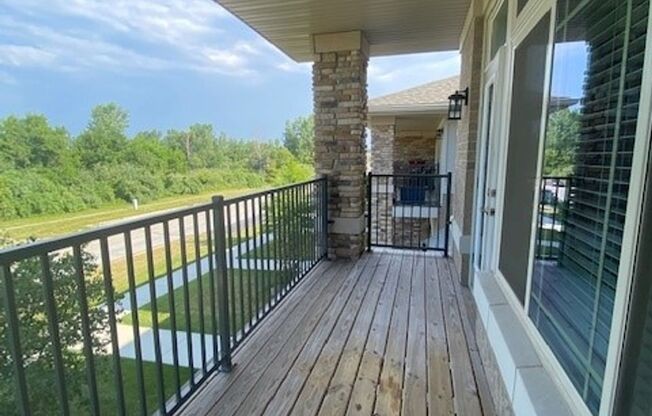 3 beds, 2 baths, 1,381 sqft, $2,371, Unit 2119-201