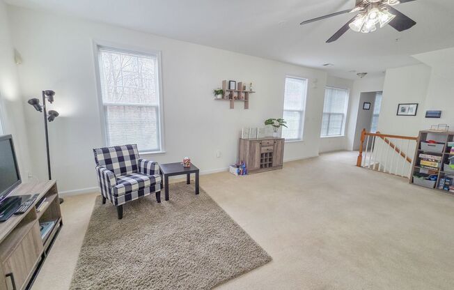 Sizable End Unit Townhome in Wheaton w/ 2 Car Garage!