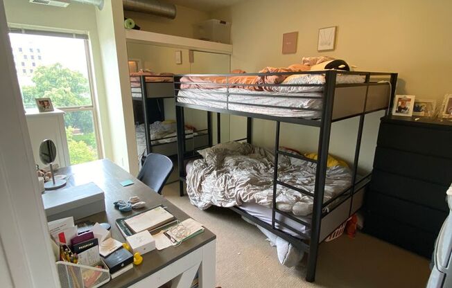 2 beds, 2 baths, 860 sqft, $2,150, Unit 513 - Updated