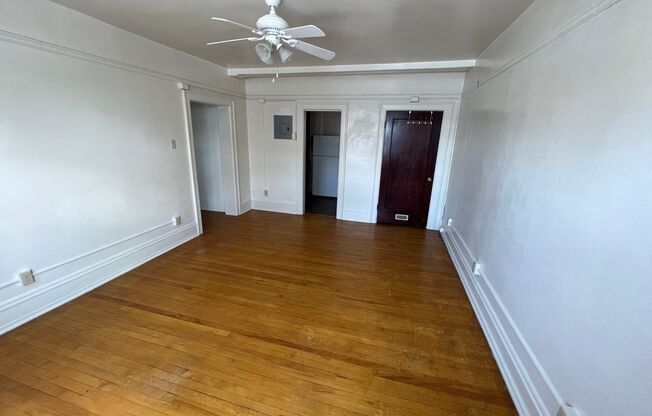 1 bed, 1 bath, 662 sqft, $1,175, Unit A31