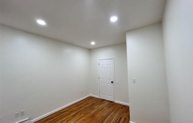 2 beds, 1 bath, 800 sqft, $3,475, Unit 2