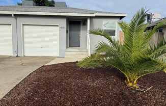 Beautifully Updated 2/1 Duplex - 4031 Miller Way
