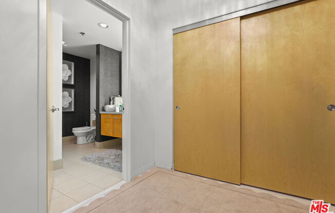 1 bed, 1.5 baths, 1,200 sqft, $4,995, Unit 916