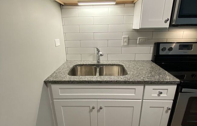 315-329 Kimbell Apartments