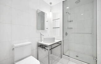 1 bed, 1 bath, 1,200 sqft, $6,500, Unit 904