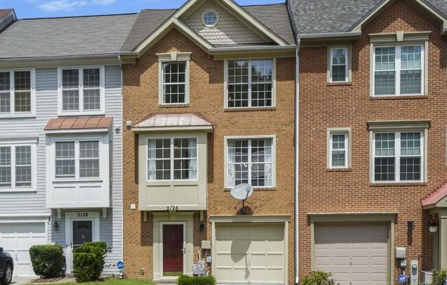 Modern Three-Level Townhome in the Heart of Seven Oaks