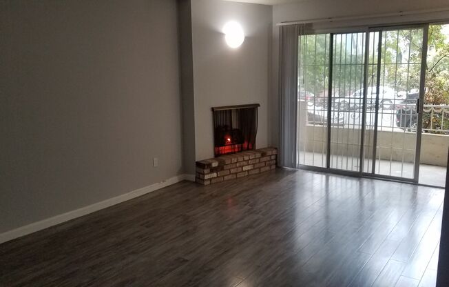 1 bed, 1 bath, 835 sqft, $1,895, Unit 106