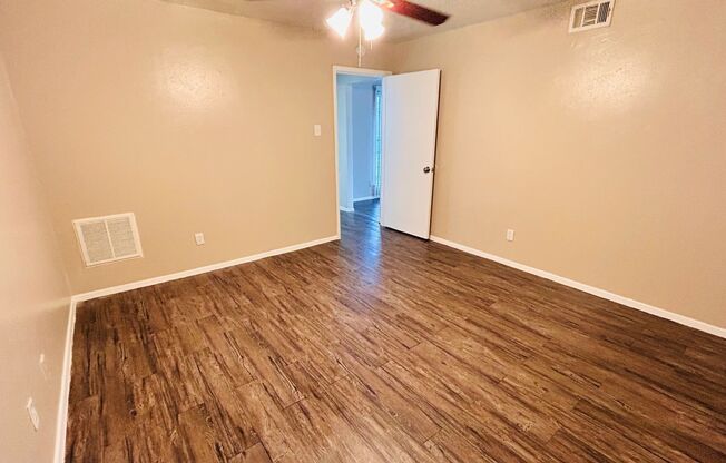 1 bed, 1 bath, 600 sqft, $1,150, Unit 2-218
