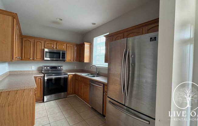 FALL MOVE-IN SPECIAL: $500 OFF 1st MONTH'S RENT!**