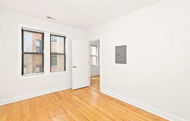 2 beds, 1 bath, $2,115, Unit 3731E-2S