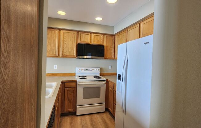 Beautiful 2 bed 2.5 bath Townhome Monroe $2595/mo