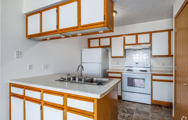 1300 1459 W EAGLEWOOD DR