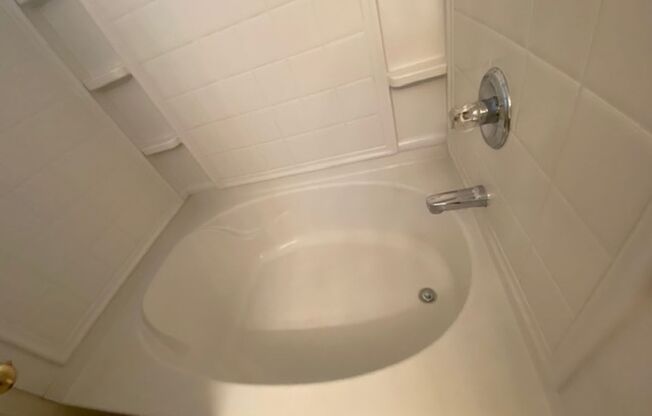 3 beds, 2.5 baths, $2,345
