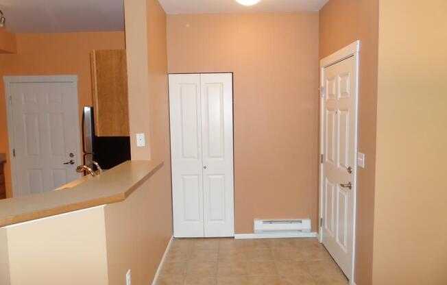 2 Bed 2 Bath Condo in Seatac, WA