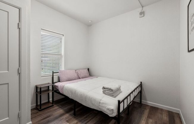 4 beds, 2 baths, 1,750 sqft, $2,150, Unit #404