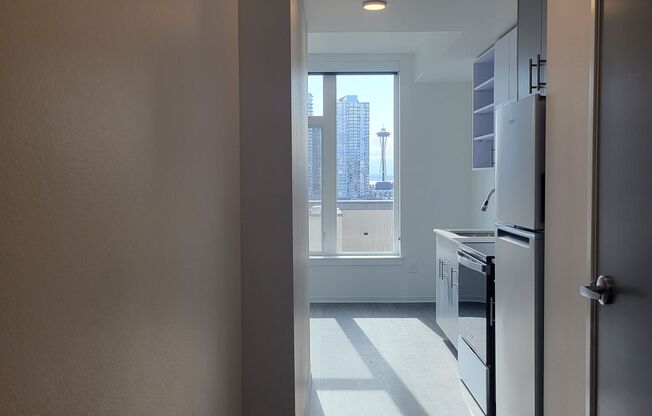 Studio, 1 bath, 403 sqft, $1,590, Unit 520